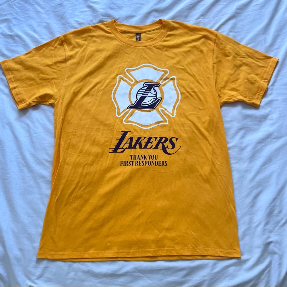 *NWOT* SGA 1/13/25  LOS ANGELES LAKERS THANK YOU FIRST RESPONDERS T-SHIRT XL
